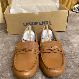 Lands End size 11 women’s loader NWT